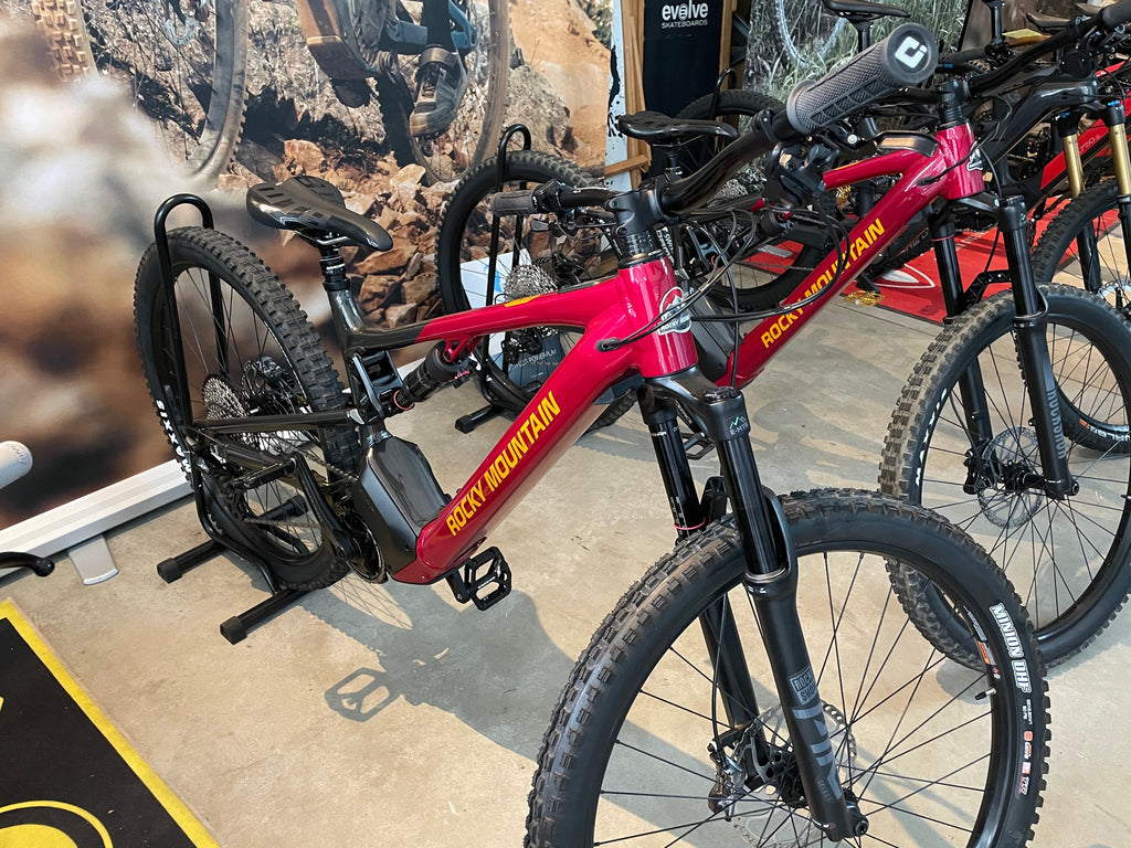 ebike warehouse Düsseldorf Fahrradladen  Rocky Mountain Powerplay