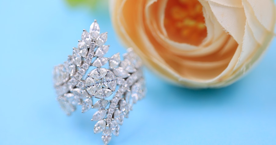 Factors to Consider When Determining the Value of Estate Jewelry