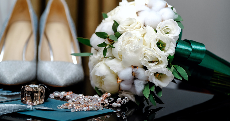 How to Choose the Perfect Bridal Jewelry for your Dress match - Menashe and  Sons Jewelers