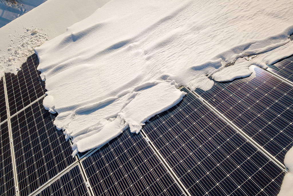 Your Comprehensive Guide to Winter Solar Panels