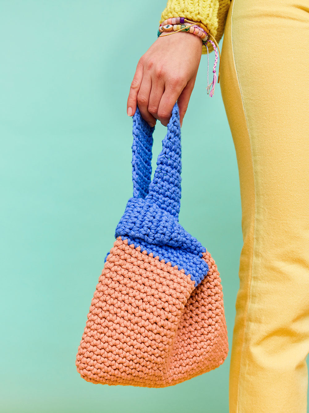 Learn to Crochet the Olive Knot Bag with Cardigang