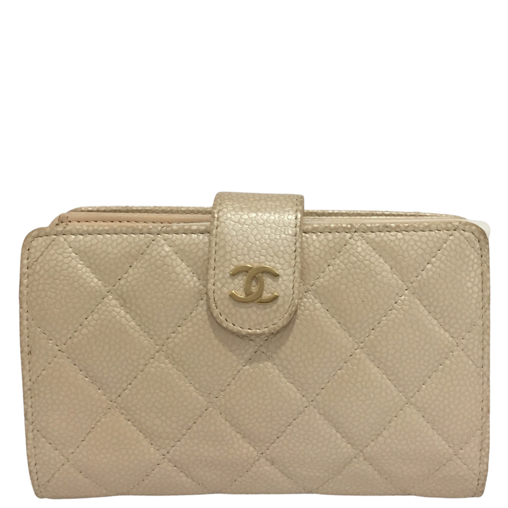 chanel quilted wallet