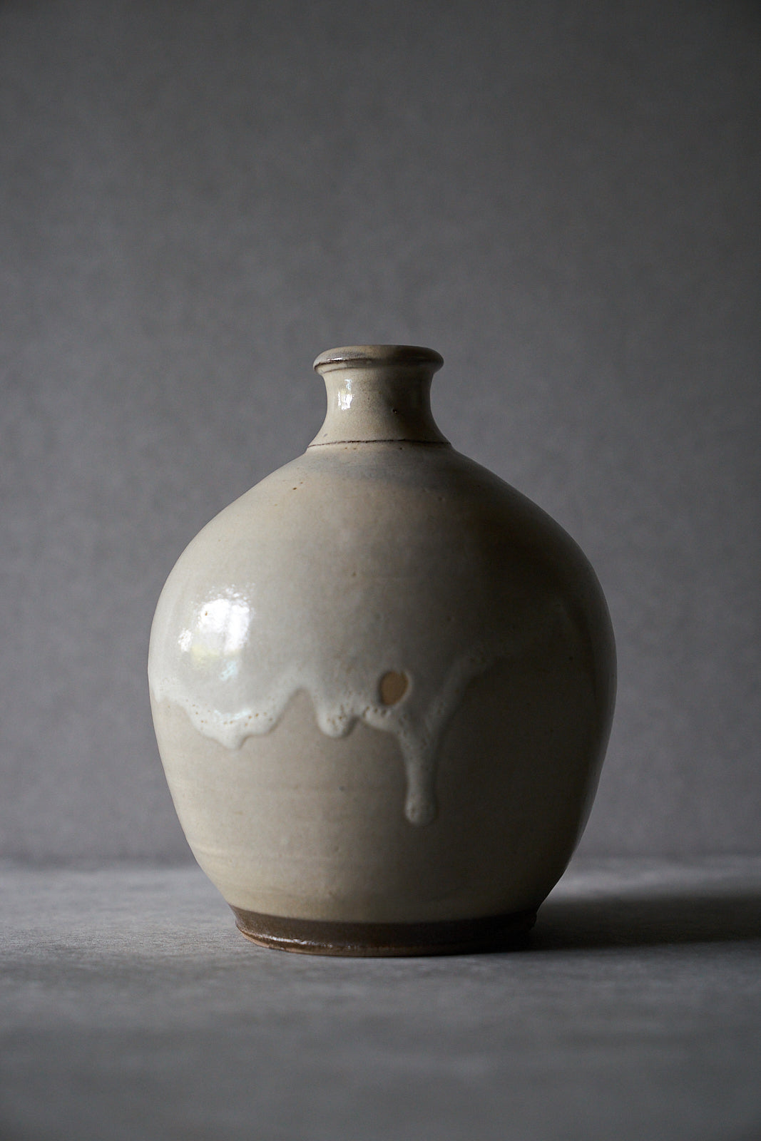 Koishiwara-Yaki Kumao Ota Kiln White Glaze Pot