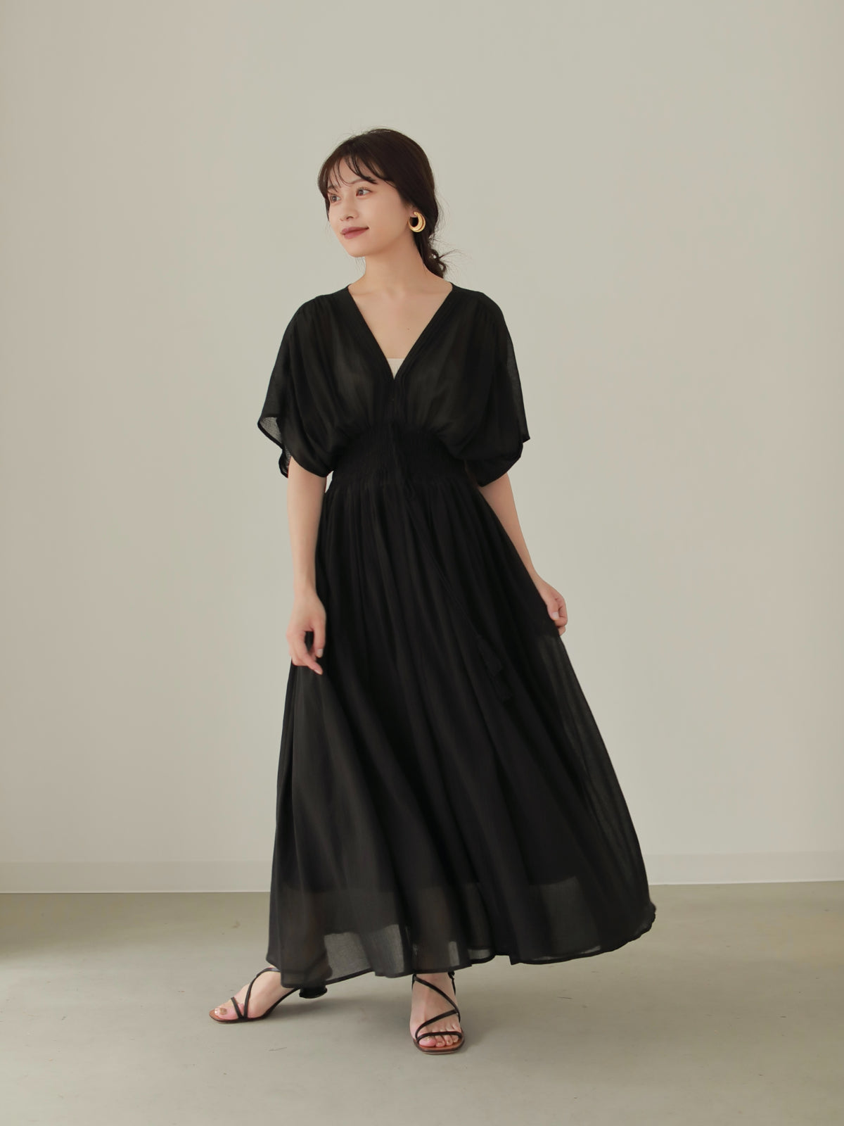 MEER. シャーリングフリルドレス shirringdress 黒-