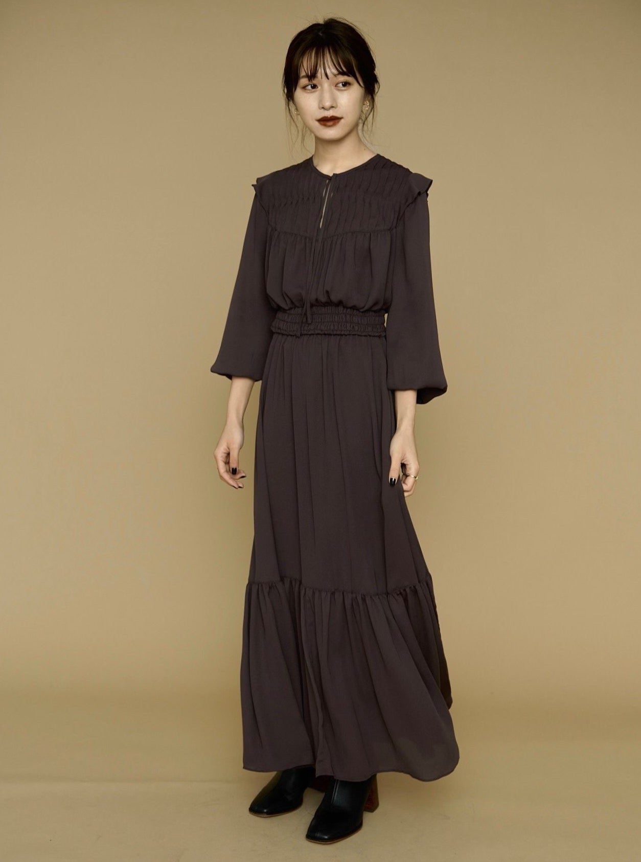 L'Or ロル楫真梨子 Design Pin tuck Tiered Dress pigeon.md