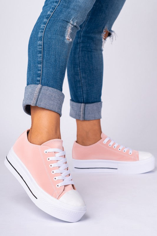 trendy platform sneakers