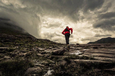 Desafío en las nubes, carrera en la montaña, ultramaratón