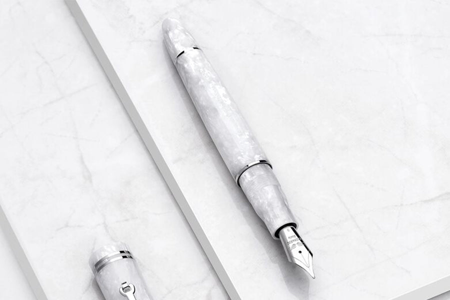 Leonardo Officina Italiana Flore Salt White Fountain Pen