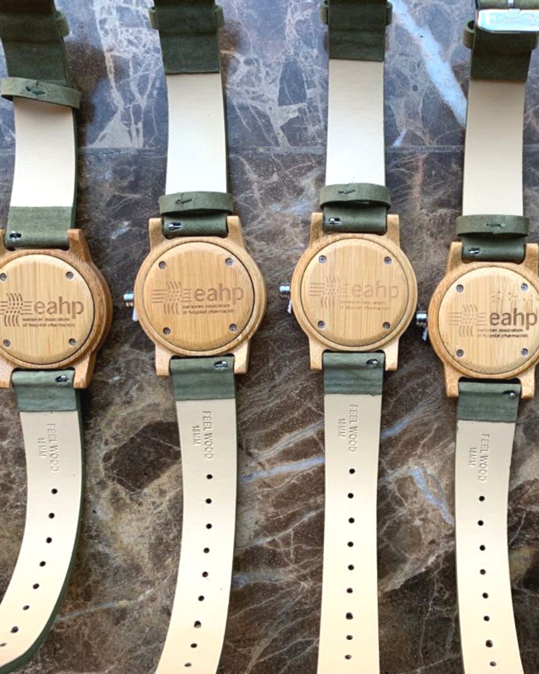 Reloj de madera de regalo para trabajadores de eahp