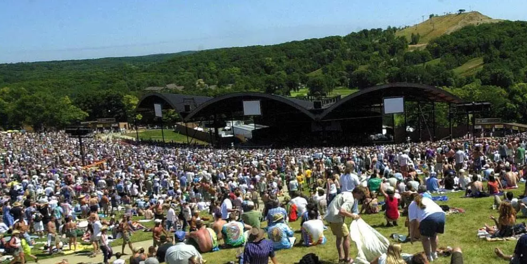 East Troy, WI - Alpine Valley Music Theater Image of Venue