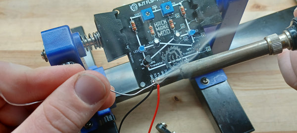 Soldering in the VCC connector