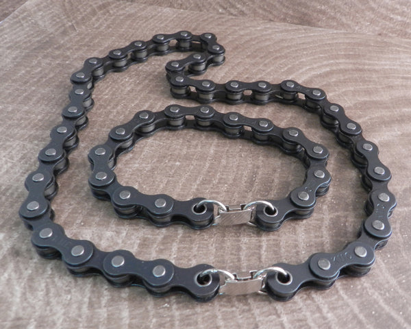 black bicycle chain