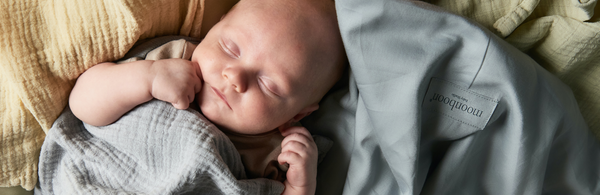 Babyer og Søvn Alt skal vide spædbørns søvnbehov – Moonboon Kids & Baby Studio DK