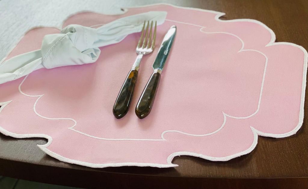 Scallop Edged Coated Placemat, Framboise