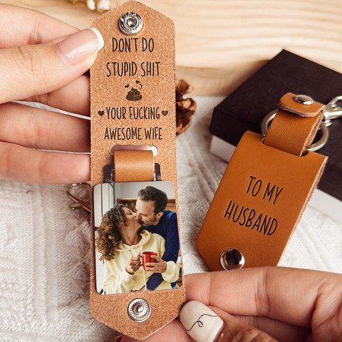 https://cdn.shopify.com/s/files/1/0499/6379/4592/files/Don_T-Do-Stupid-Shit-For-Kids_-Son_-Daughter-Personalized-Leather-Photo-Keychain_2_large.png?v=1704442009