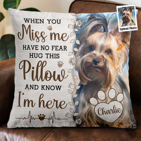 https://cdn.shopify.com/s/files/1/0499/6379/4592/files/Hug-This-Pillow-And-Know-I_M-Here-Personalized-Photo-Pillow-_Insert-Included_2_large.jpg?v=1697877104