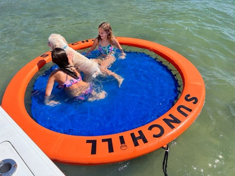 dog friendly floaty that is puncture proof and comes with warranty