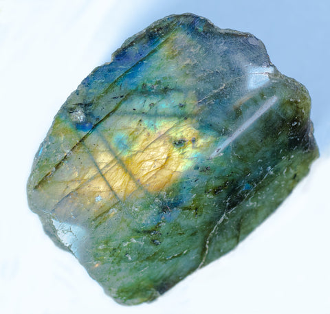 labradorite crystal - kinesi living