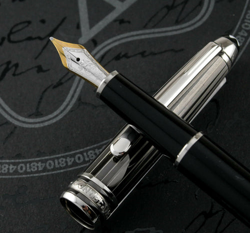 Montblanc Rubber Starwalker Grid Fountain Pen - Chatterley