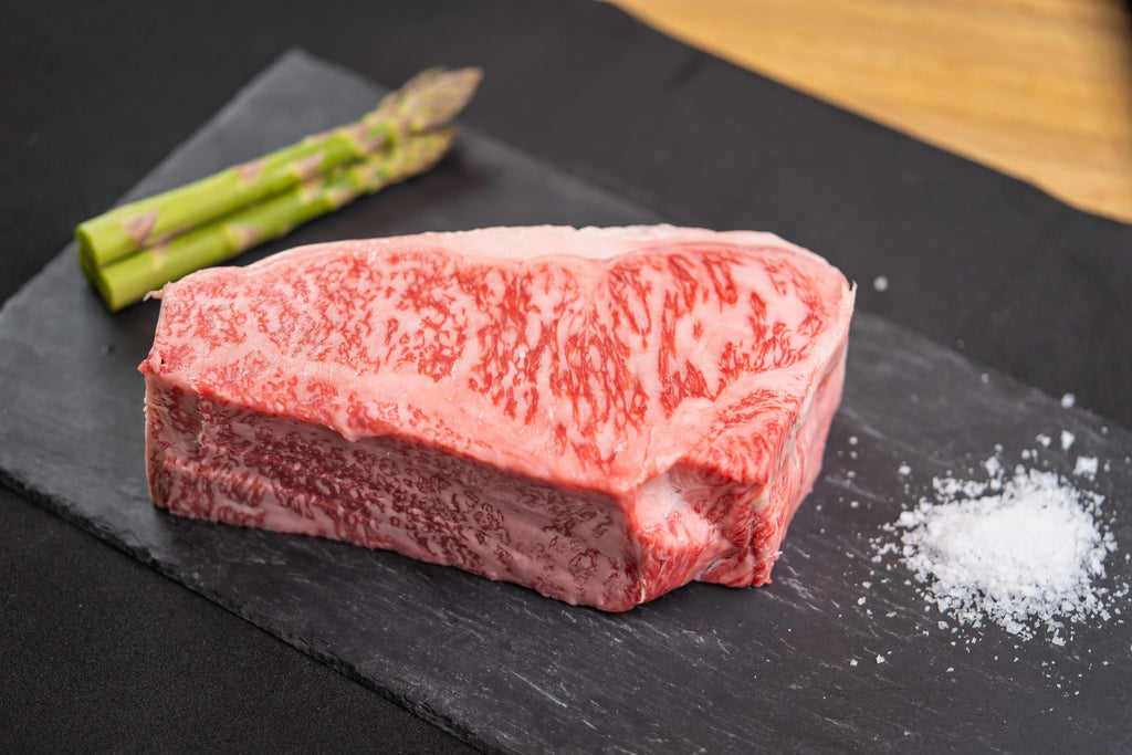 Picture of Wagyu and asparagus