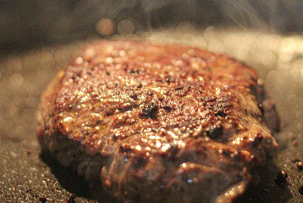 Picture of a steak in a pan