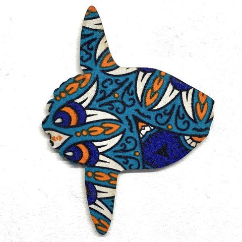 African fabric ornament otter – Monterey Bay Aquarium Store