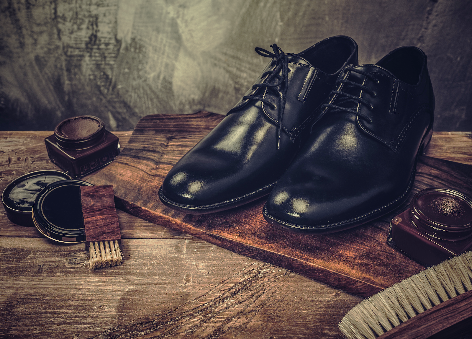 Men Clean Italian Leather