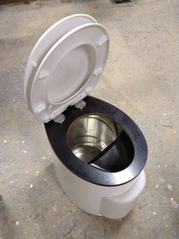 DIY dry compost toilet with black urine separator 