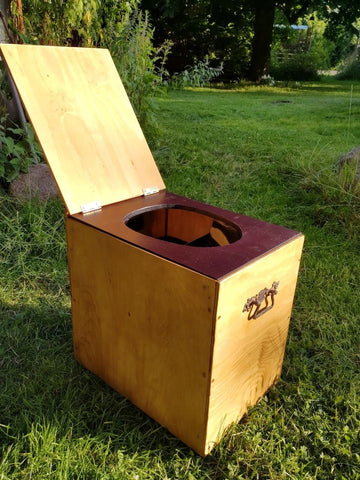 Basic compost loo with urine diverter 