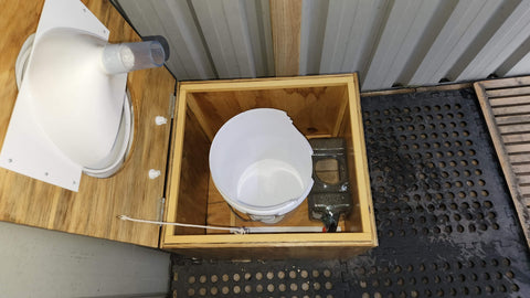 Urine diverter for waterless toilet 