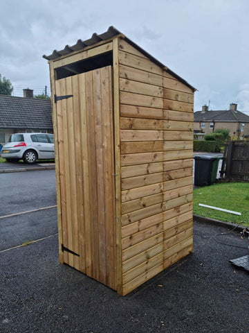 Compost toilet with urine diverter installed 