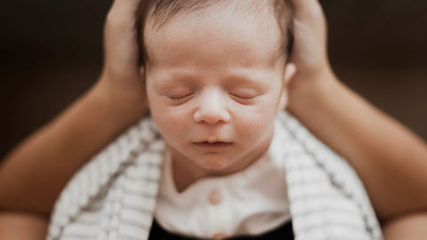 signs of weak neck muscles in babies