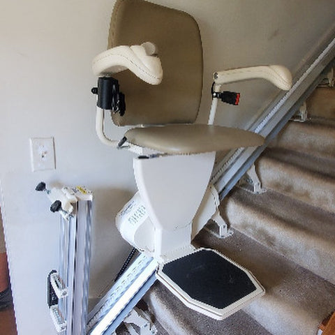 Harmar Pinnacle SL600 Folding Rail Stairlift