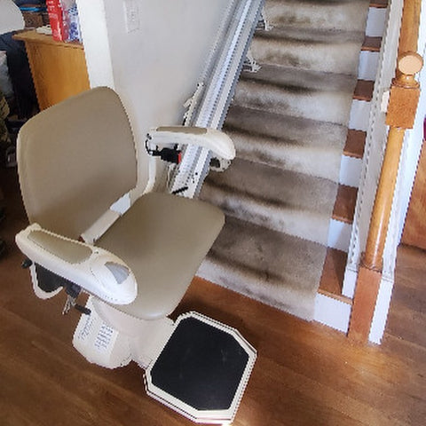 Harmar SL600 Pinnacle Stairlift 