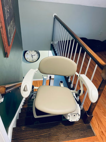 Stairlift Harmar SL300 Pinnacle Stairlift