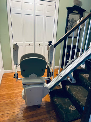 Stairlift Harmar SL300 Pinnacle Stairlift