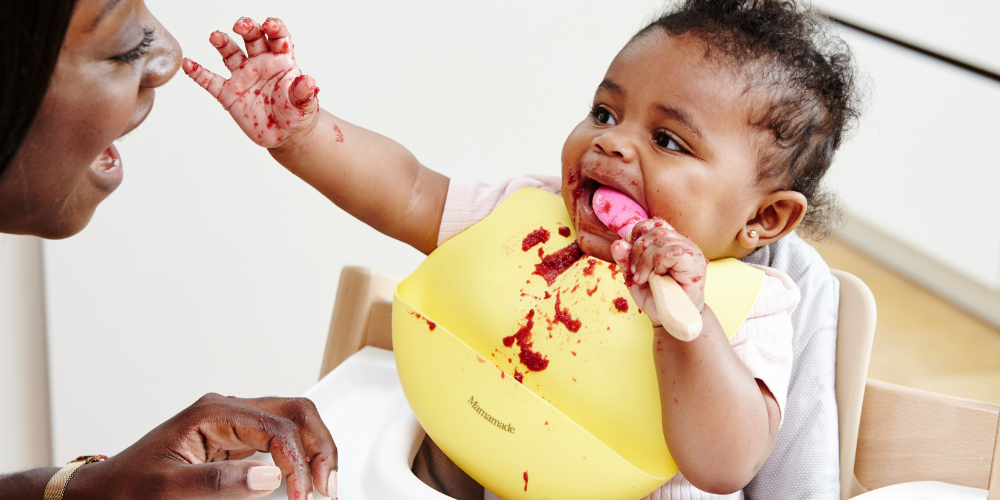 Baby weaning yellow bib self feeding puree 