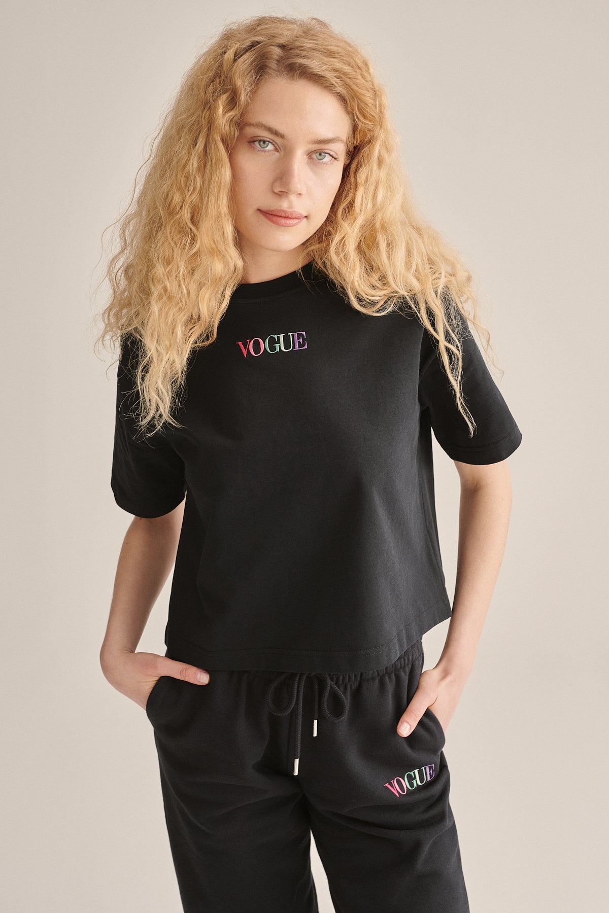 VOGUE Cropped T-Shirt in Black with Embroidered Multicoloured Logo