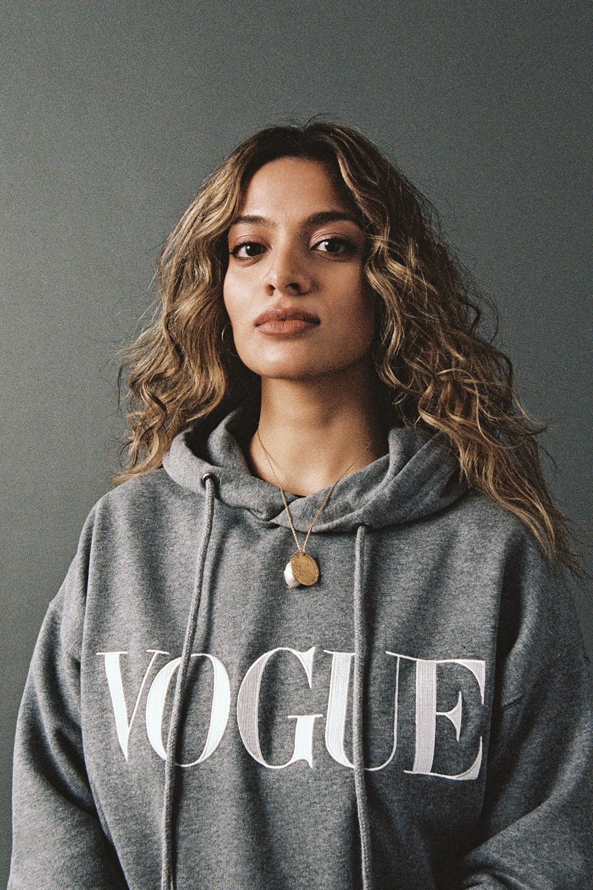 VOGUE Hoodie in Grey