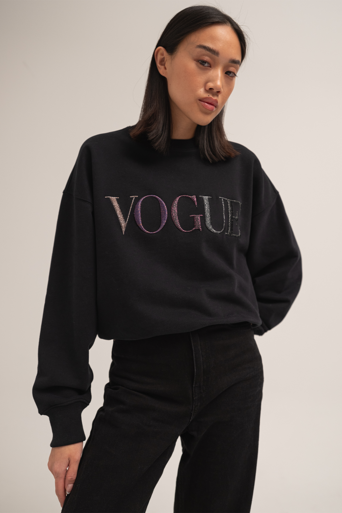 VOGUE Sweatshirt Black with Sparkling Logo Embroidery