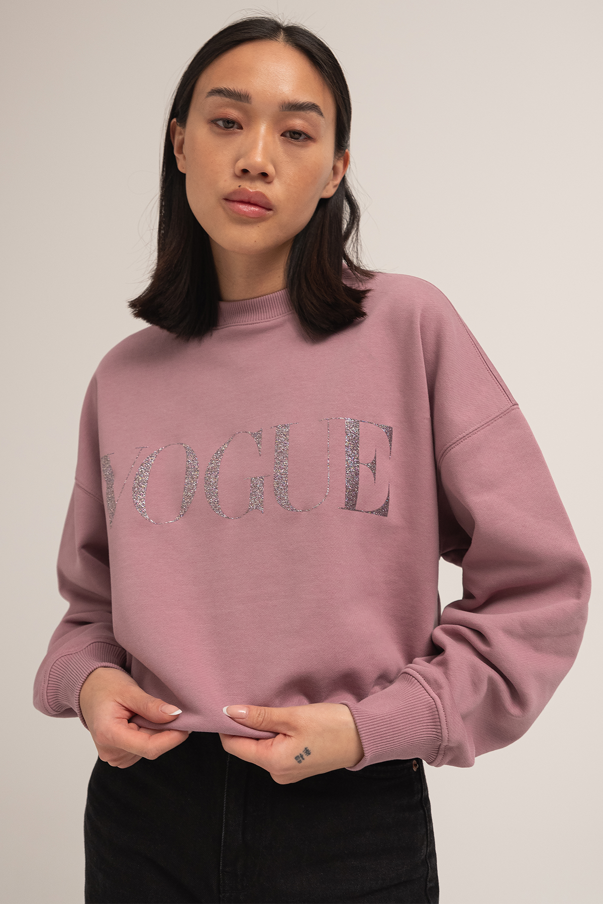 VOGUE Sweatshirt Mauve with Sparkling Logo Print