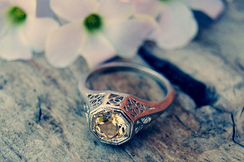 vintage ring with a unique setting