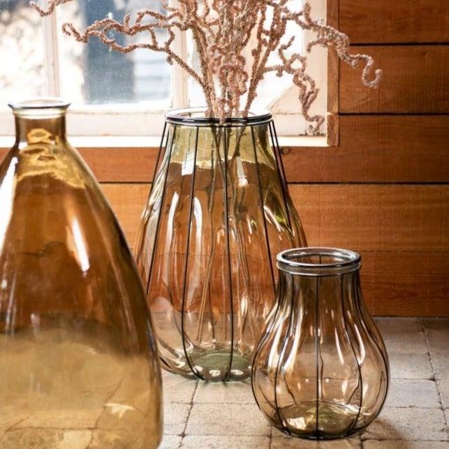 Op maat Geliefde slecht Bruine glazen vaas met metaal – Forhaus - Design & Store