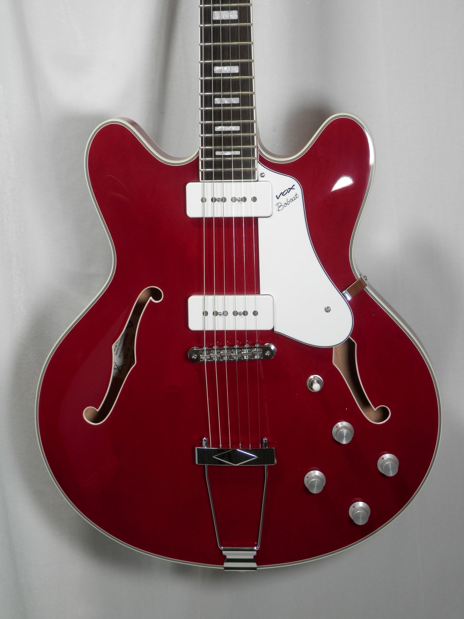 Vox Bobcat V90 Cherry Red Semi-Hollow Electric with case – Al