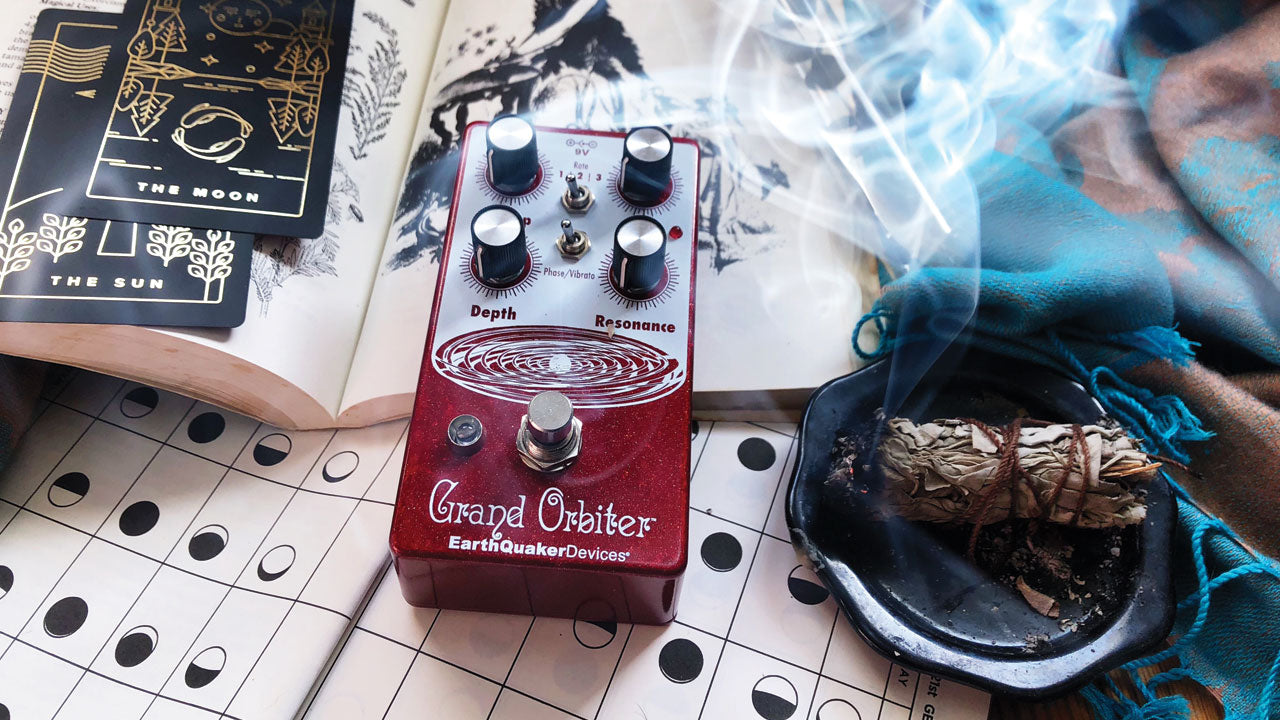 EarthQuaker Devices Grand Orbiter® Phase Machine V3 phaser guitar