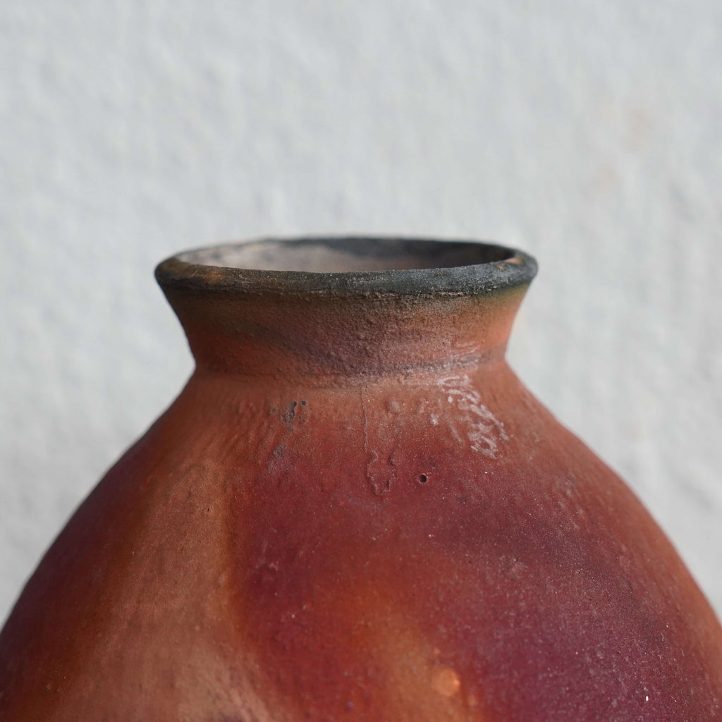 RAAQUU Yama ceramic pottery raku fired vase