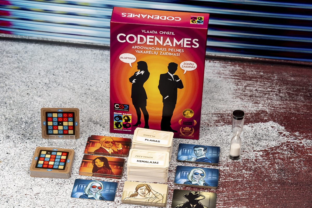 CODENAMES stalo žaidimas