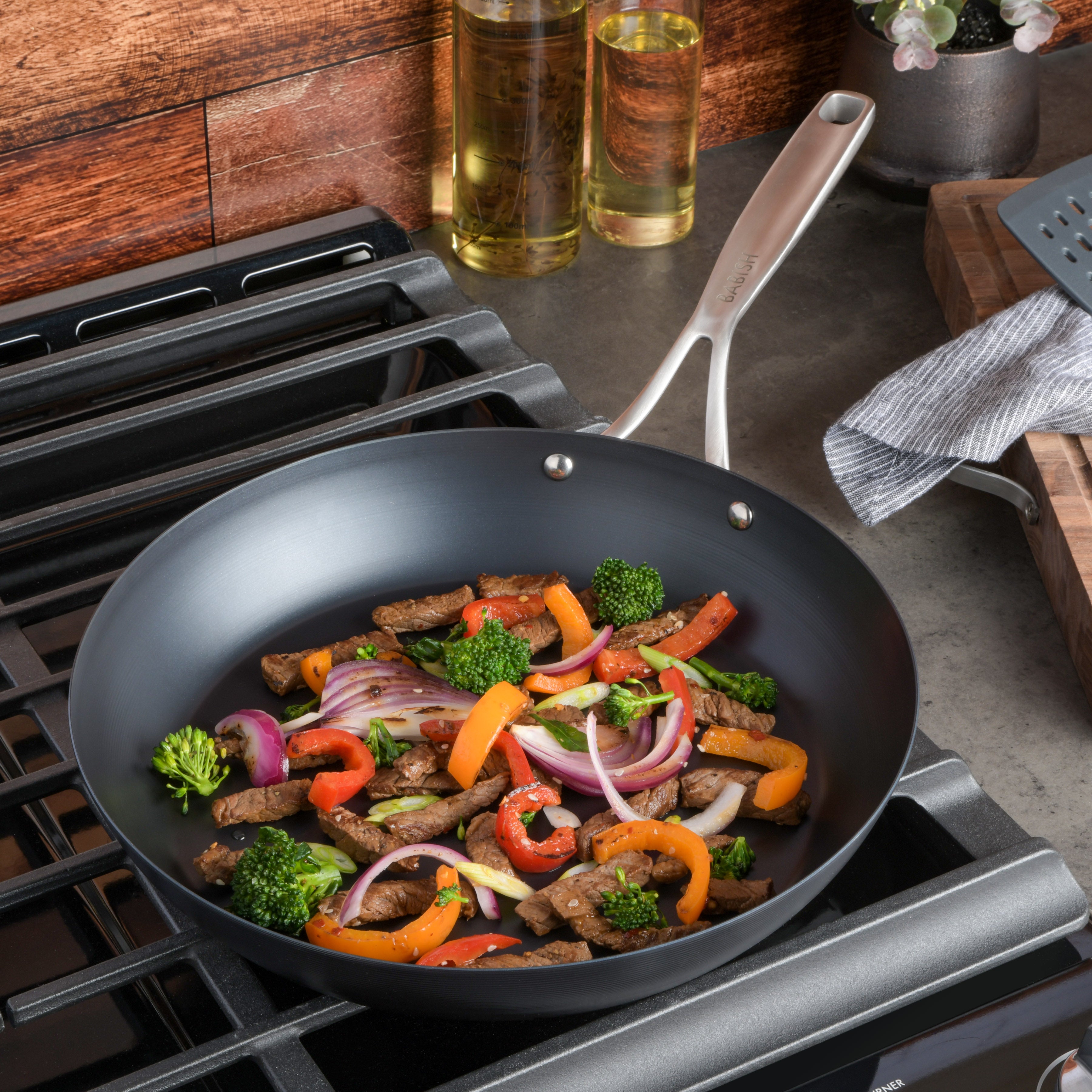 frök All-in-One Platinum Non-Stick Fry Pan Meets Wok with Lid, 11-Inch, Blush & Rose Gold