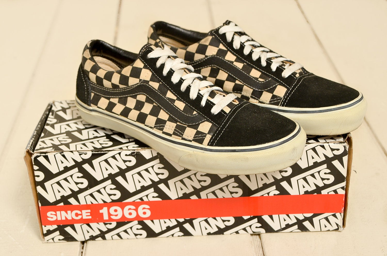 Late 90s VANS Old Skool Black & White Checkerboard Skate Shoes in Box, –  Roslyn Trading