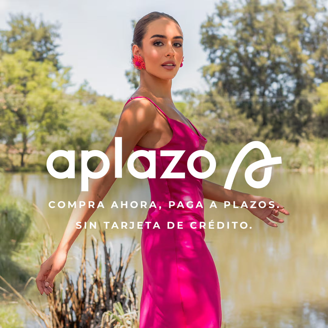 Woman in pink dress standing outdoors with promotional text for Aplazo, a payment service.